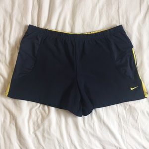 Nike Sphere Dry Tennis Shorts, Size M